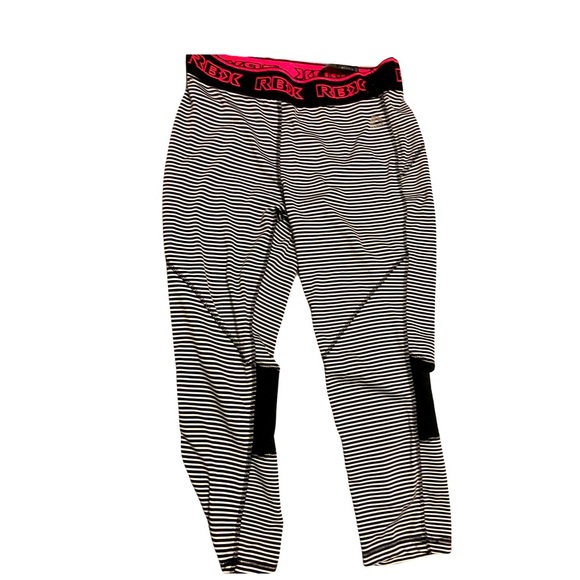 π₯π₯5 items for $25!π₯π₯ Reebok Leggings 3/4 length-M - Picture 1 of 2